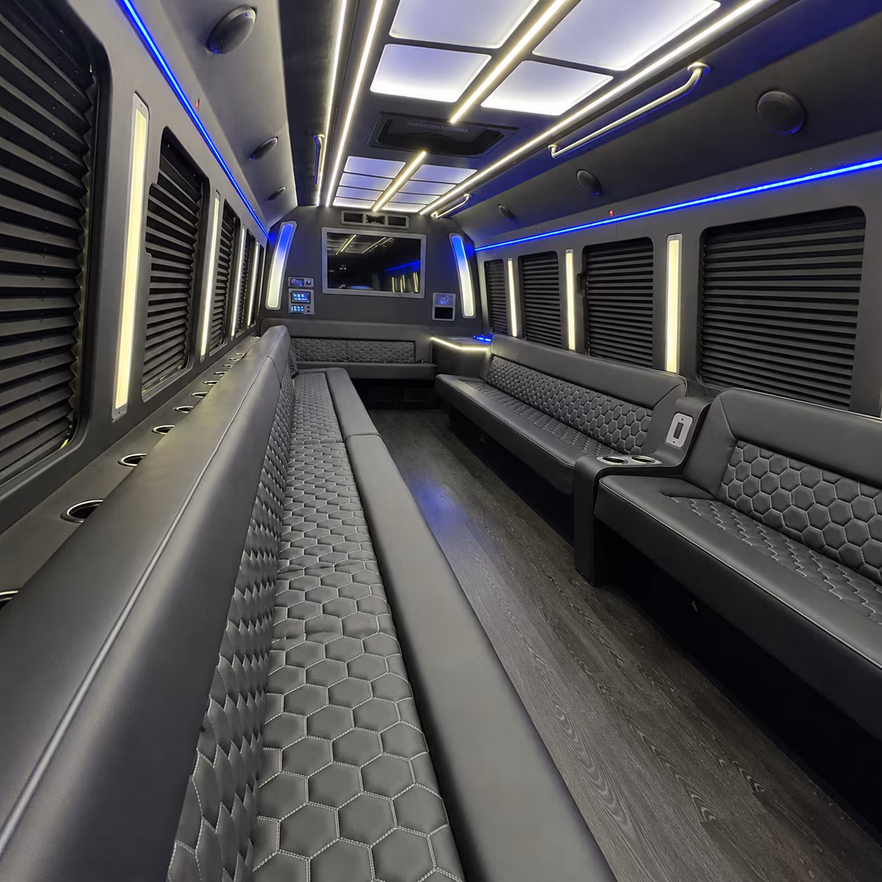 Yonkers Birthday, Sweet 16, & Quinceañera Transportation onboard seating